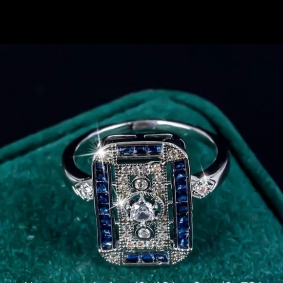 🐎NEW! Elegant Antique Style Sapphire CZ Ring Sz 6 - Picture 2 of 4